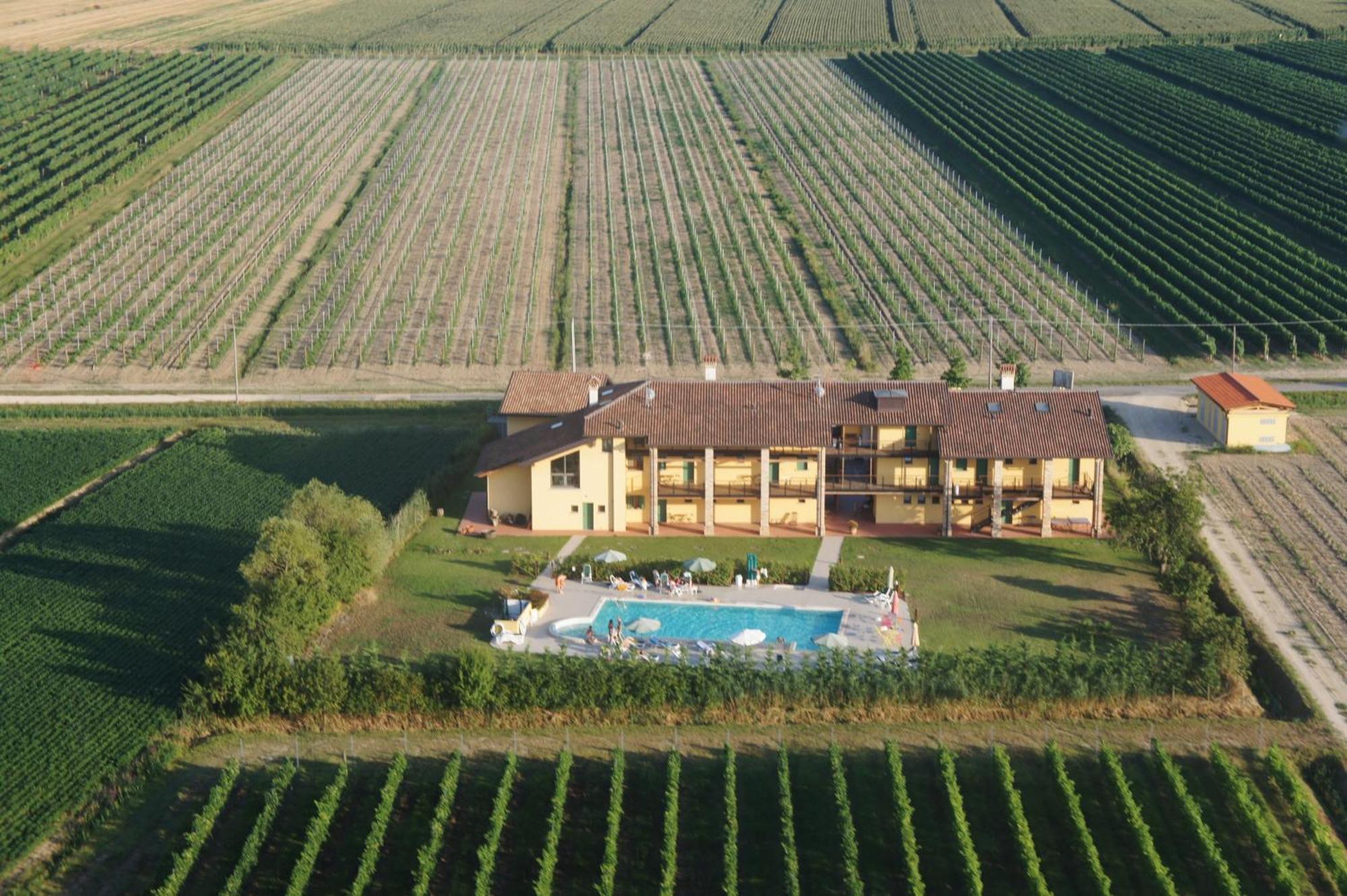 Il Milione Country Hotel Palazzolo dello Stella Esterno foto
