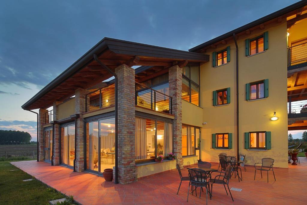 Il Milione Country Hotel Palazzolo dello Stella Esterno foto